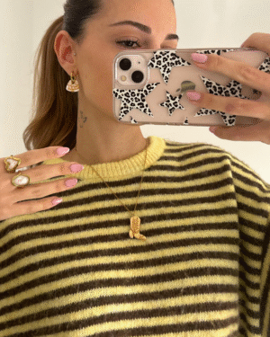 Collar bota cowboy dorada