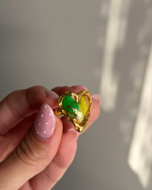 Anillo corazón verde y amarillo